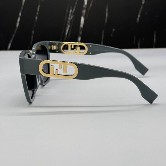 NEW FE40063F 20A FENDI GREY WOMEN FENDI SUNGLASSES main image 6